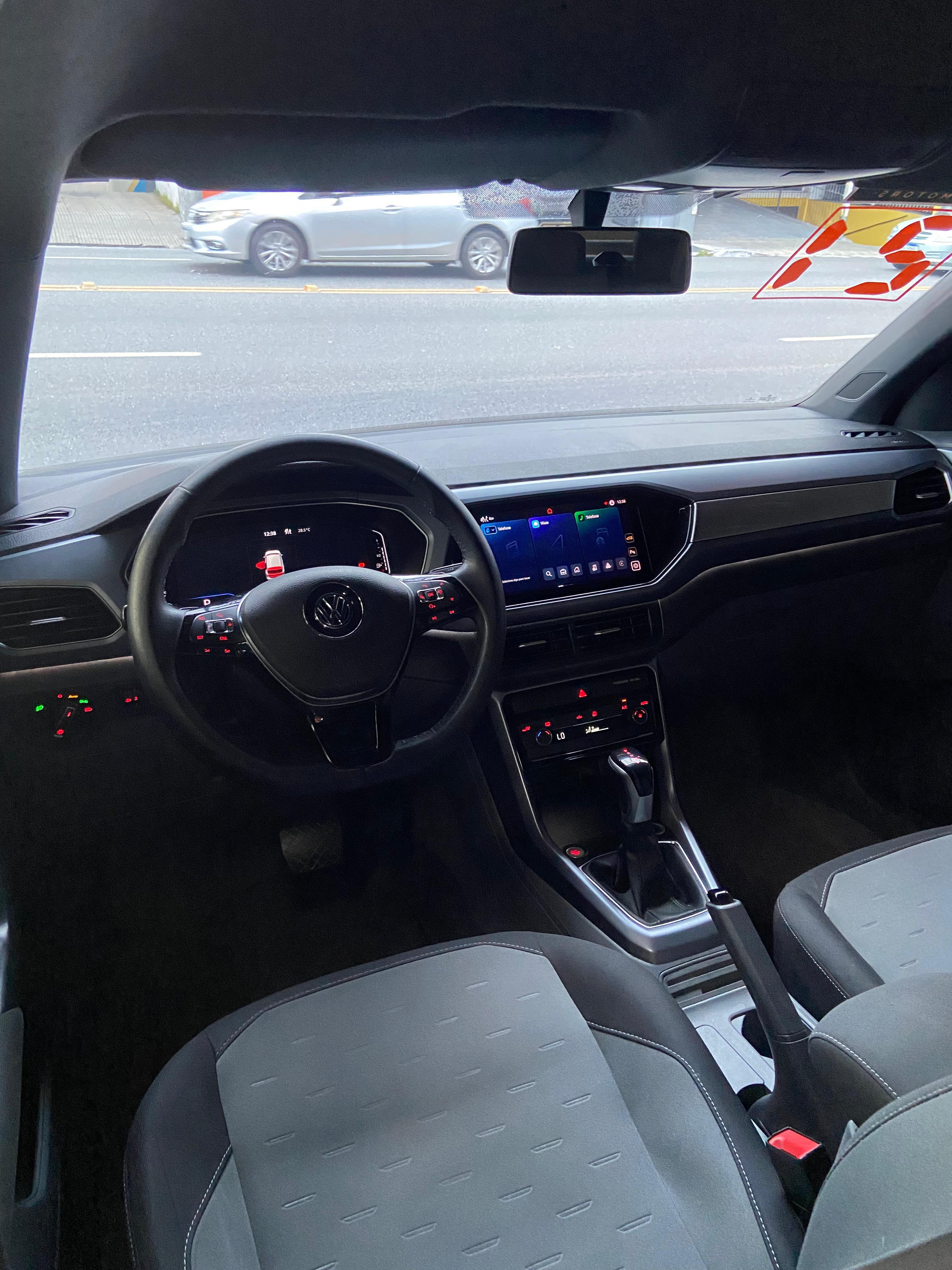 T-CROSS