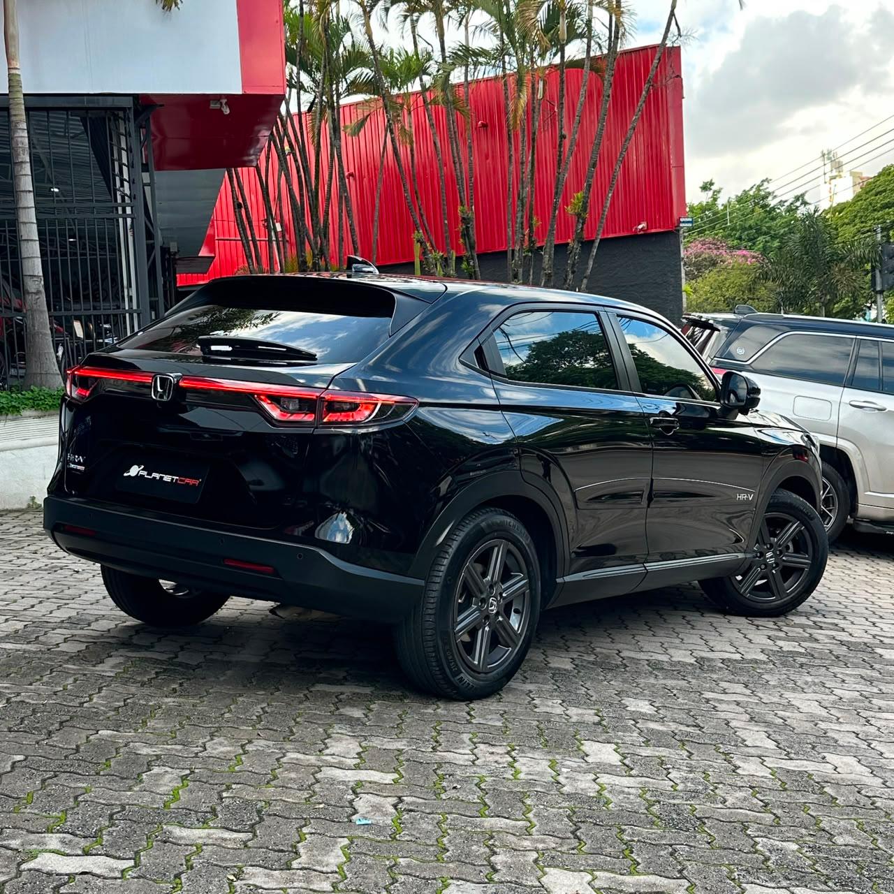 HR-V