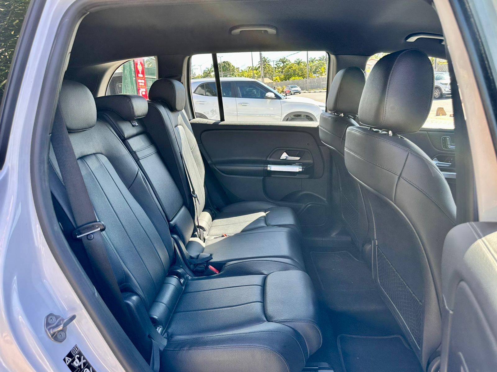 MERCEDES-BENZ GLB 200