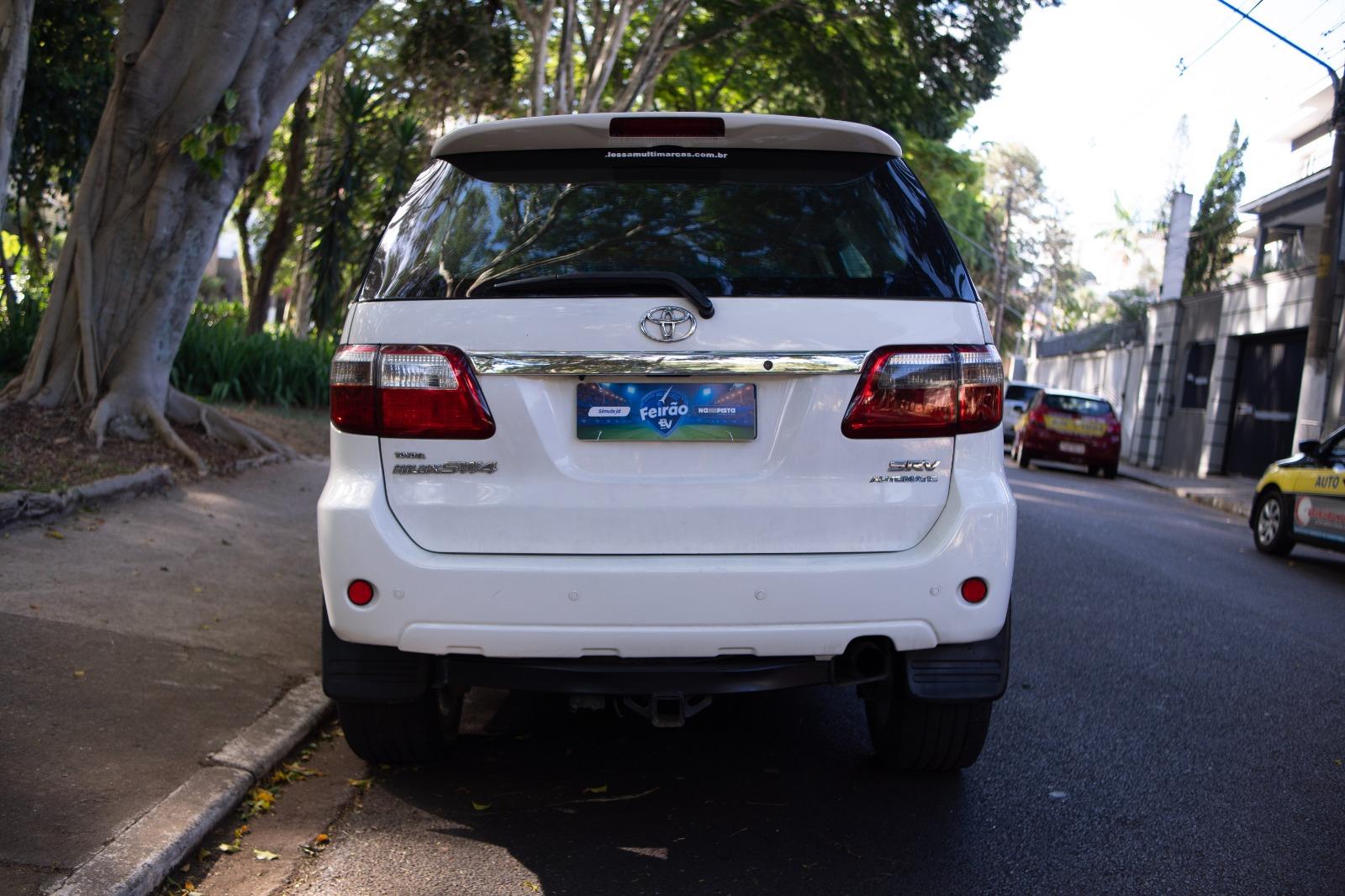 HILUX SW4
