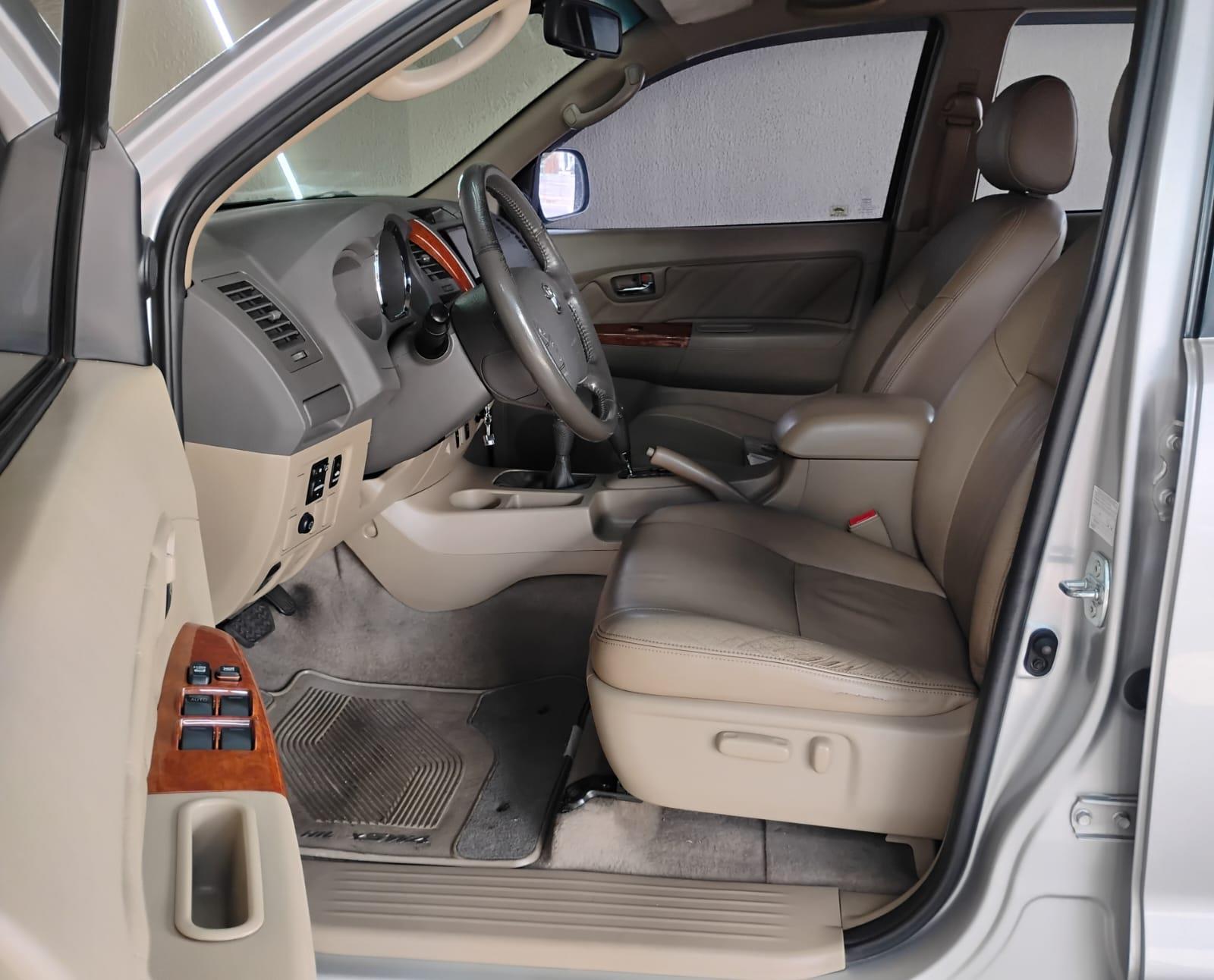 HILUX SW4