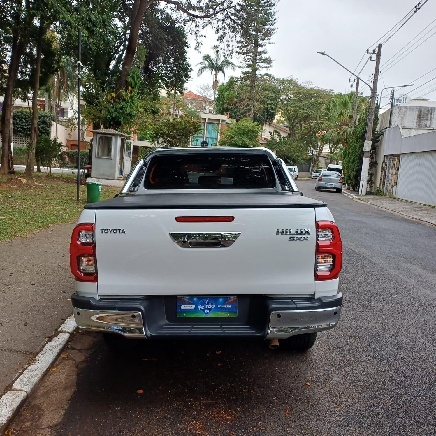 HILUX