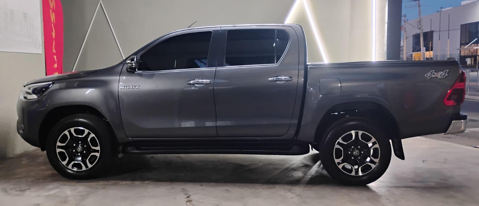 HILUX