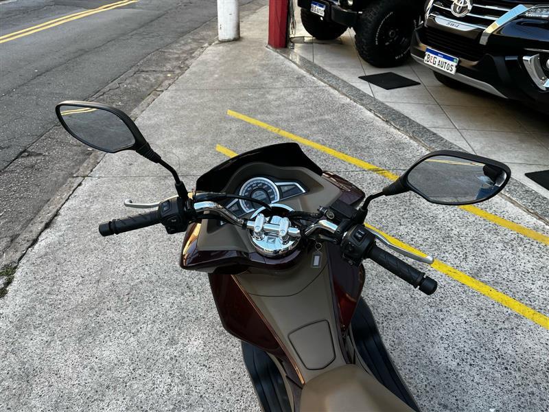 PCX DLX