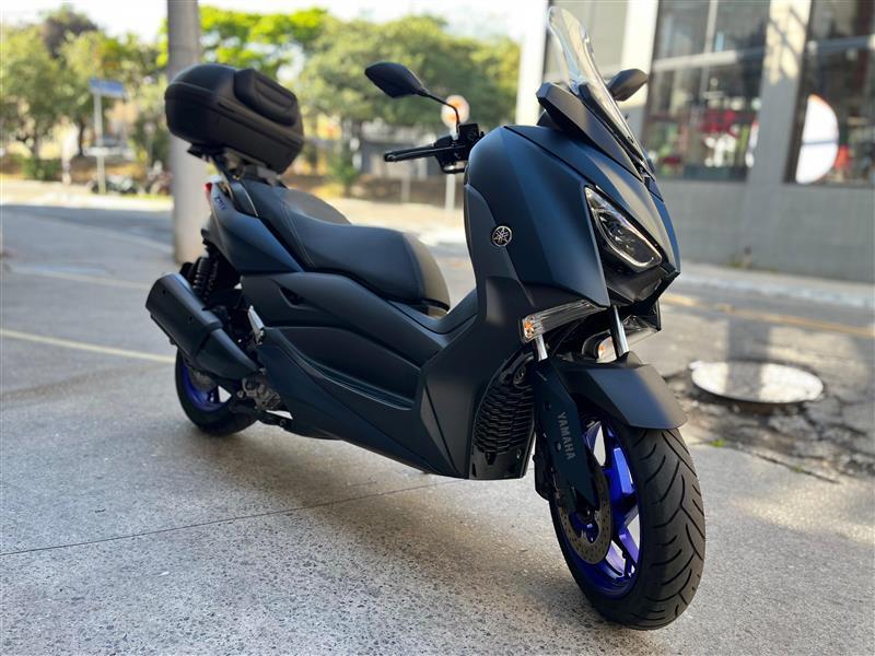 XMAX ABS