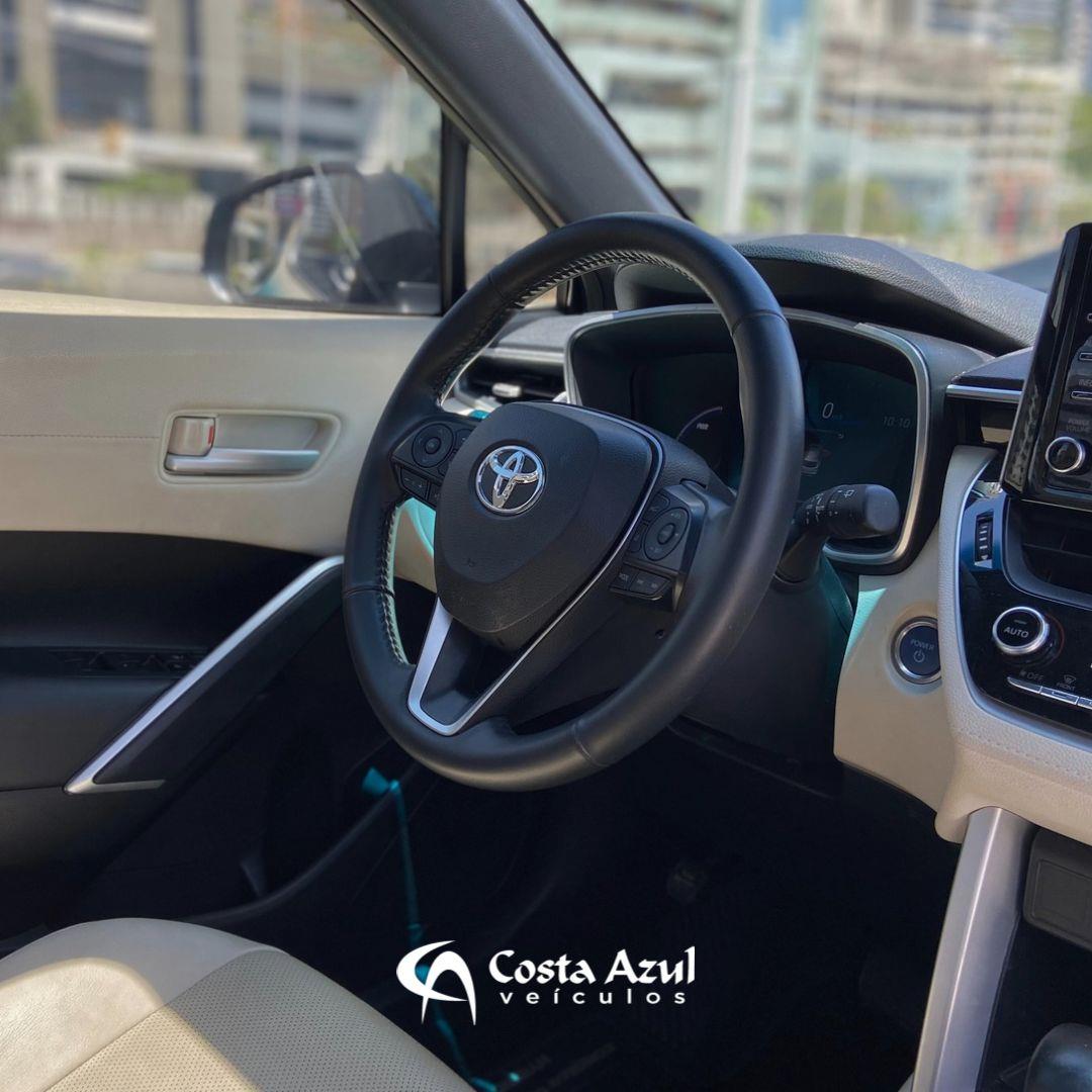 TOYOTA COROLLA CROSS