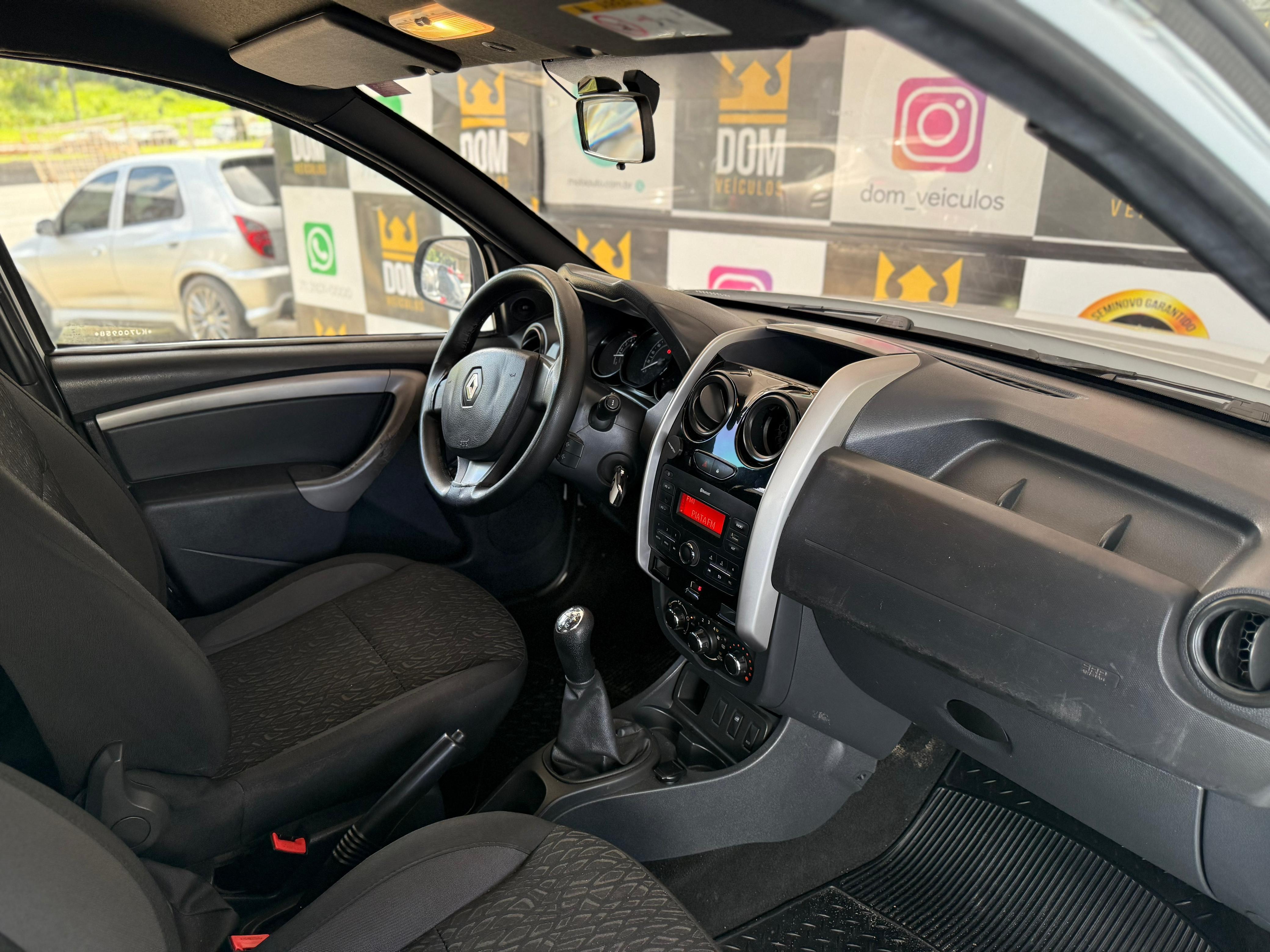RENAULT DUSTER