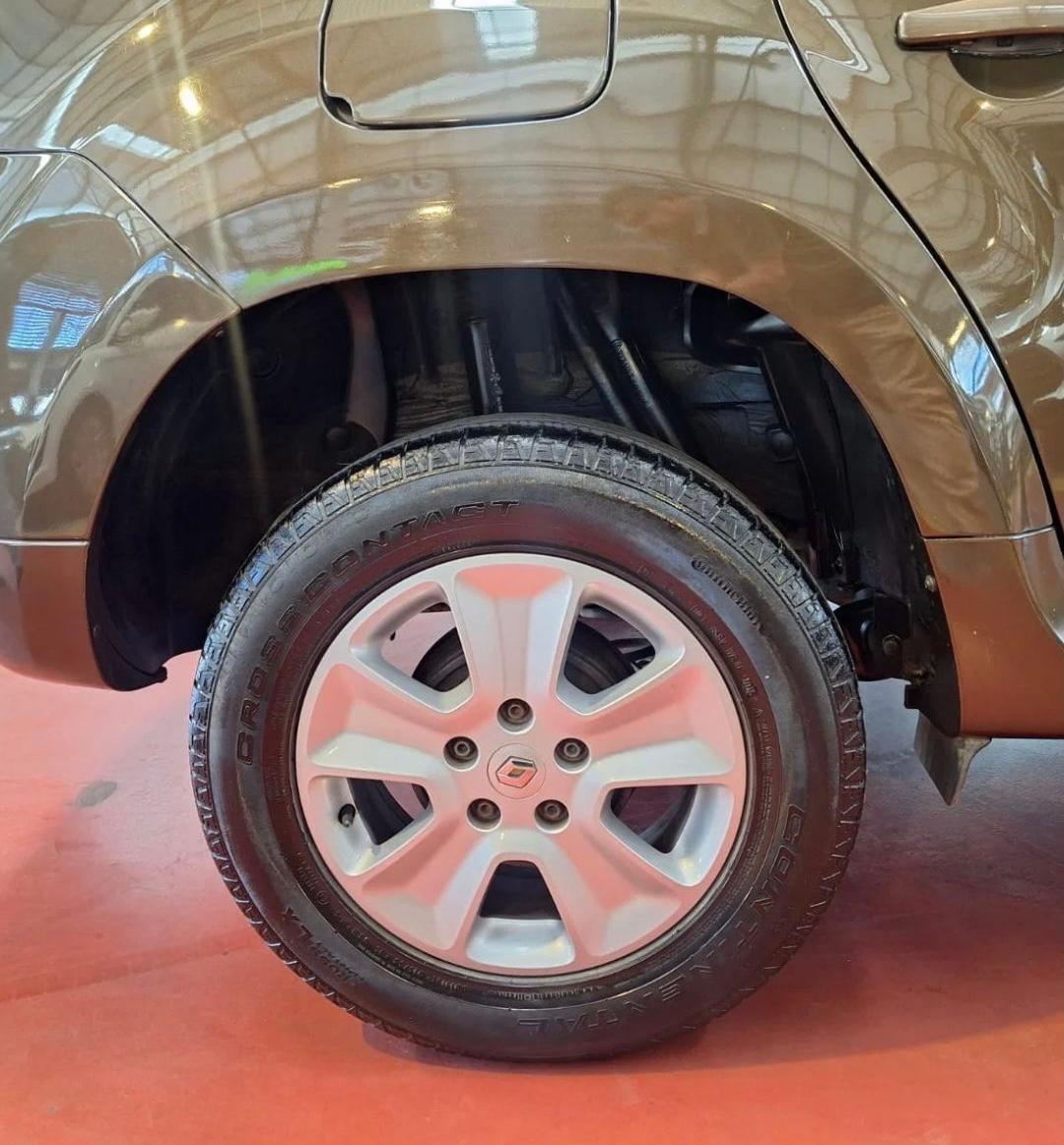 RENAULT DUSTER