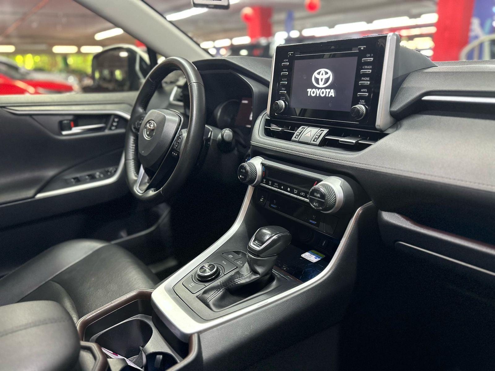 TOYOTA RAV4