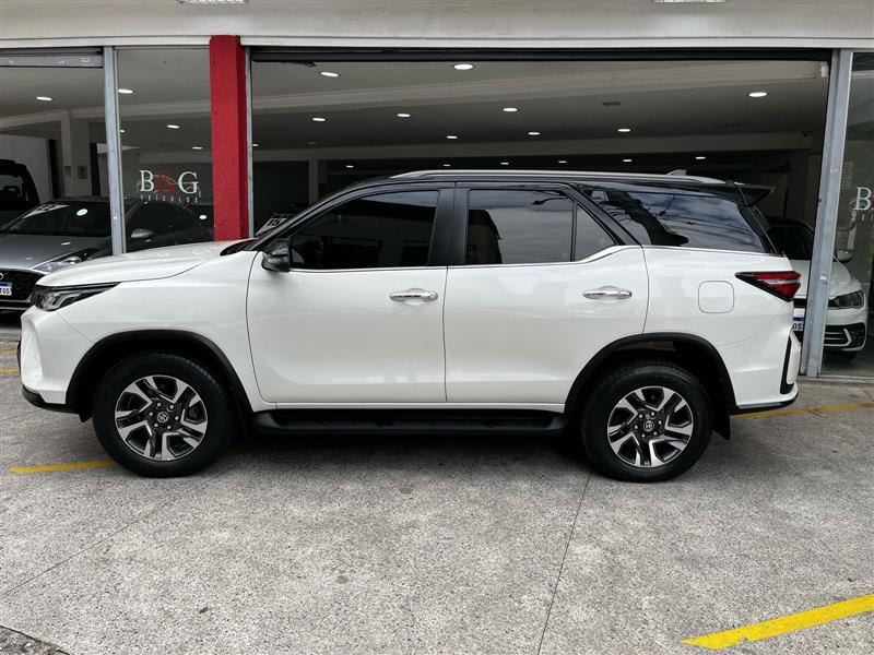 HILUX