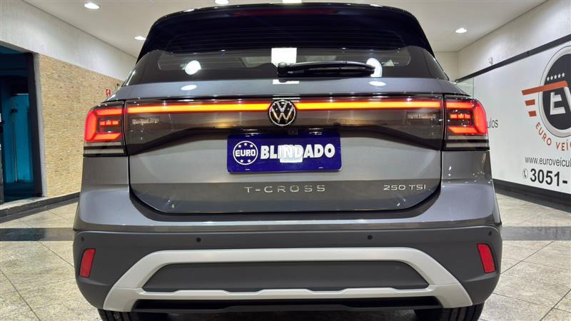 T-CROSS