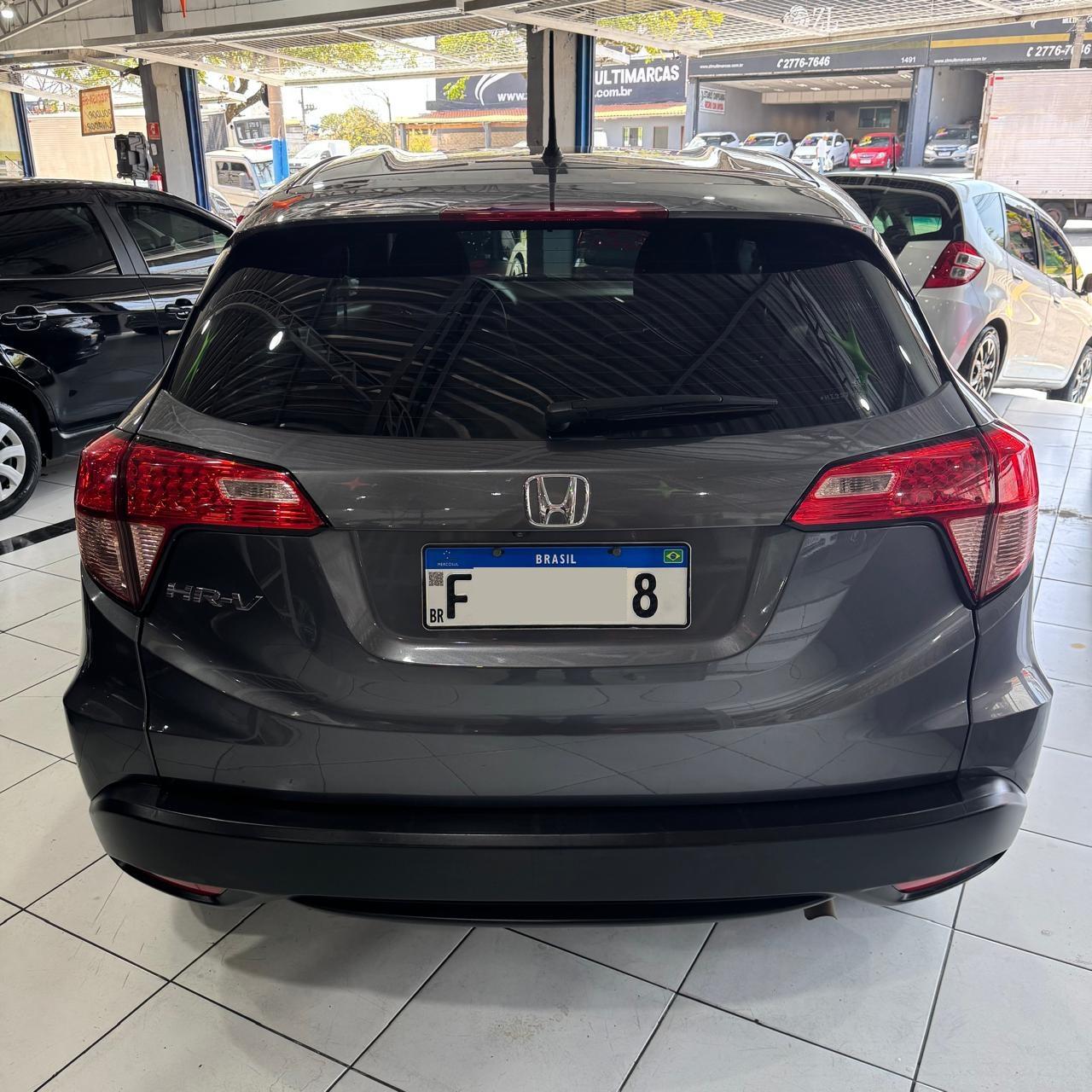 HR-V