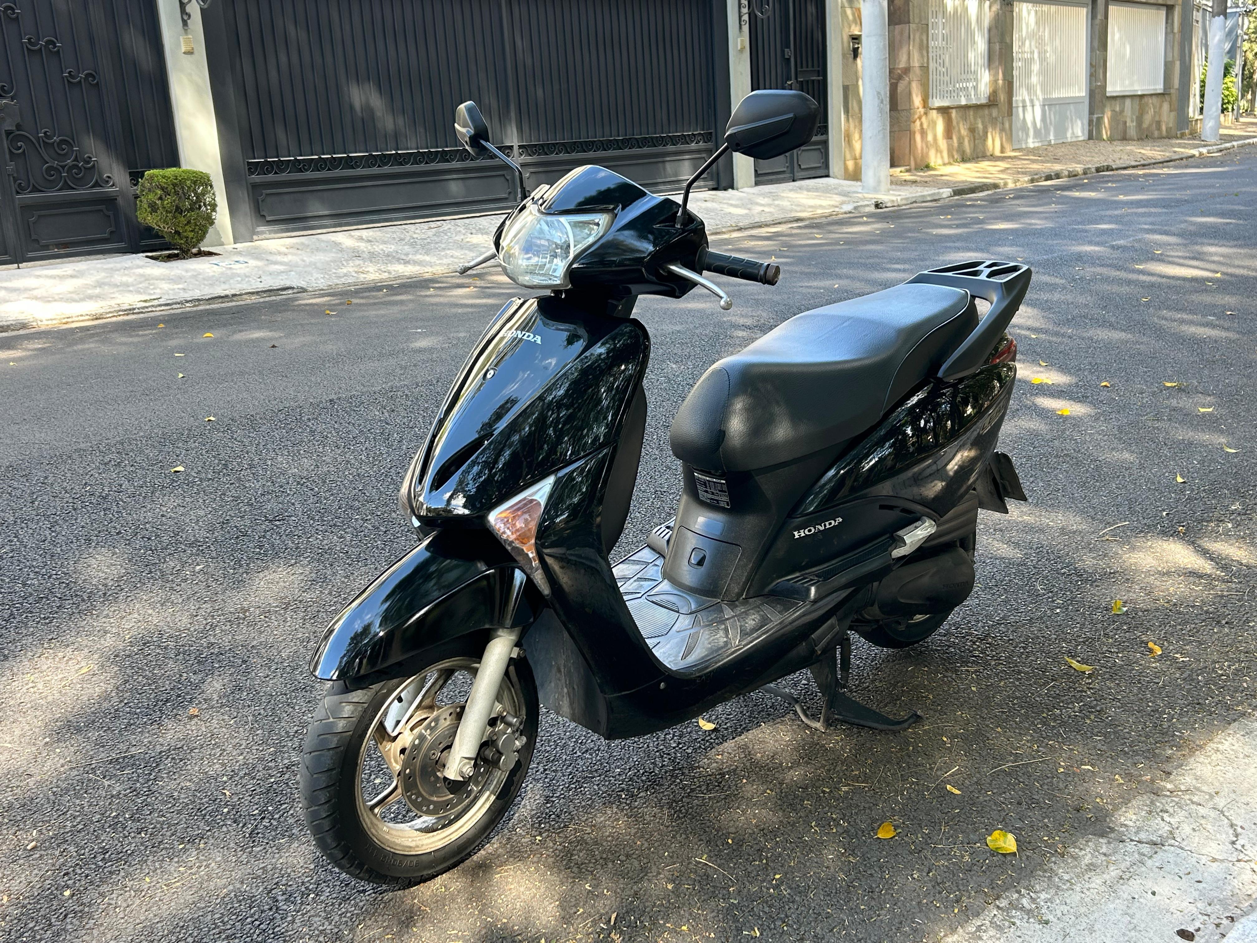 LEAD 110