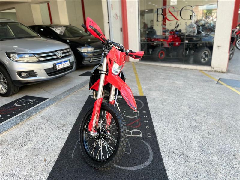 270 EFI COM PARTIDA ELETRICA 4T 