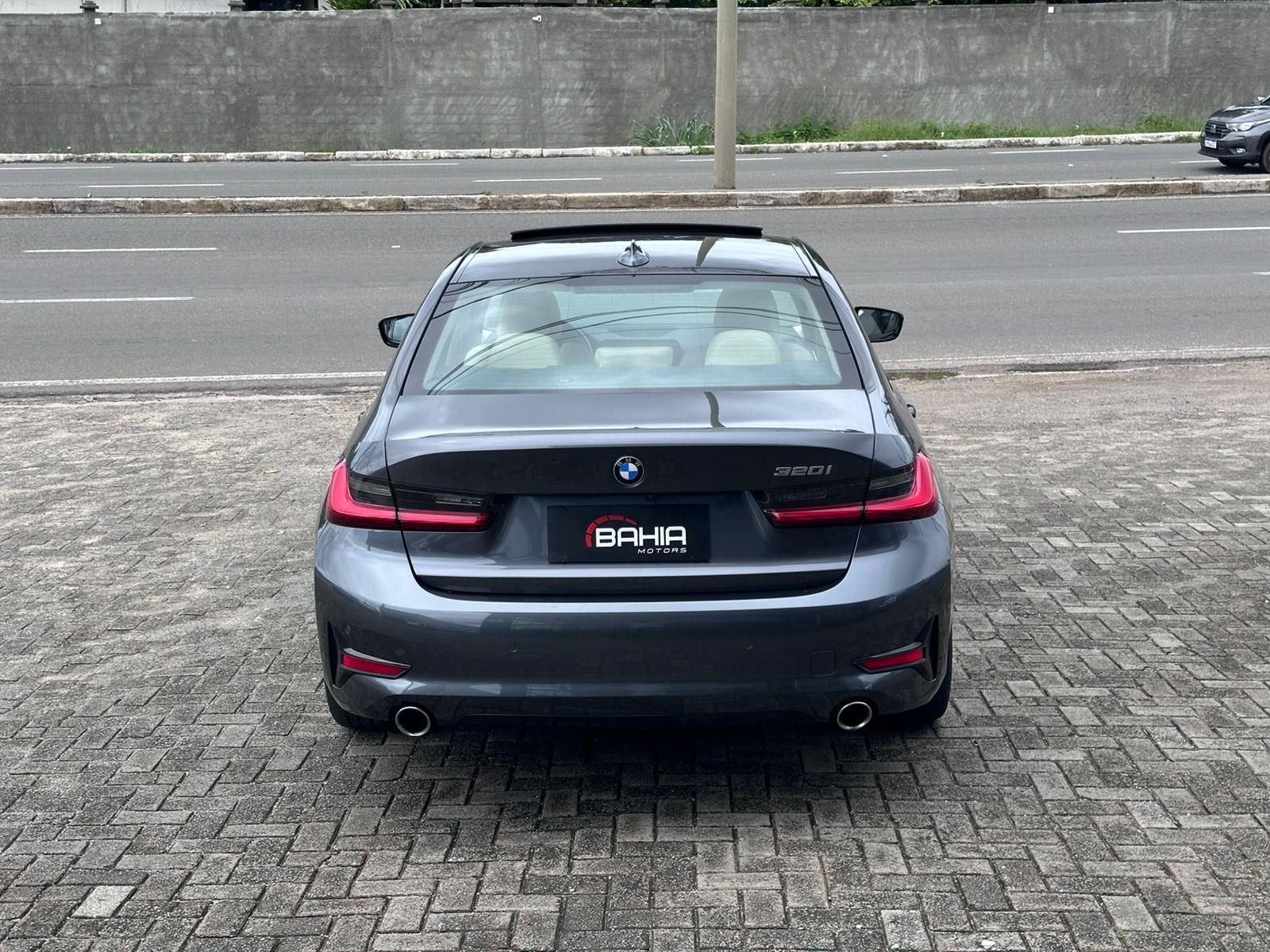 BMW 320i