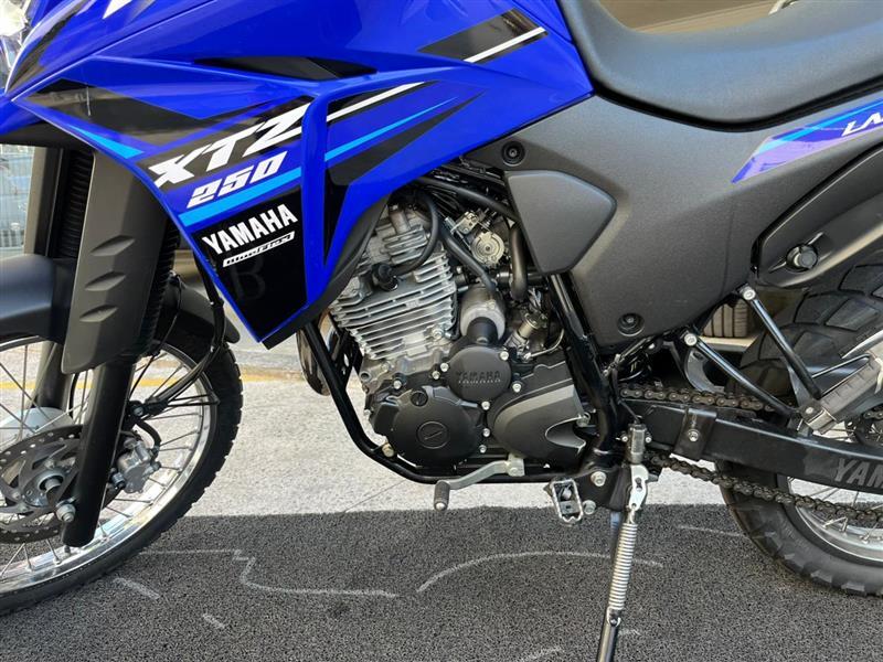 XTZ 250 LANDER
