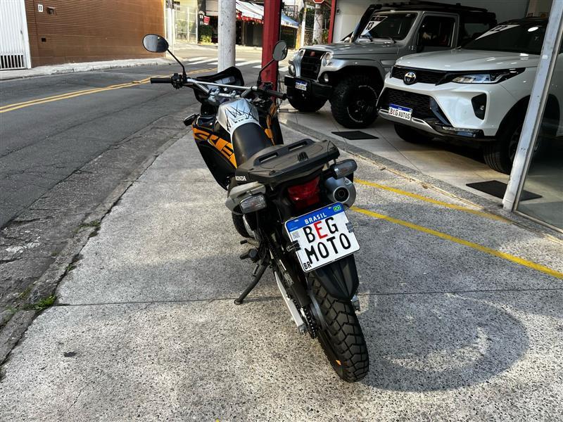 XRE 300 ADVENTURE