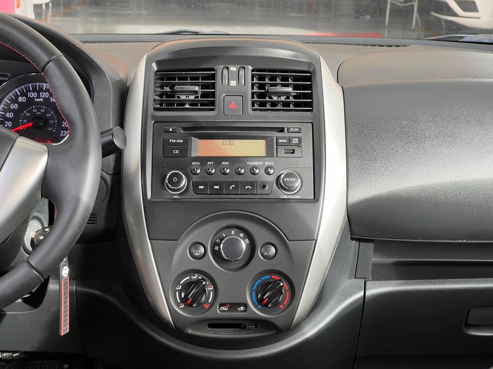 NISSAN VERSA