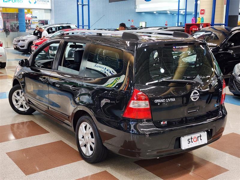 GRAND LIVINA