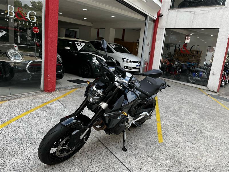 F 900 R SPORT