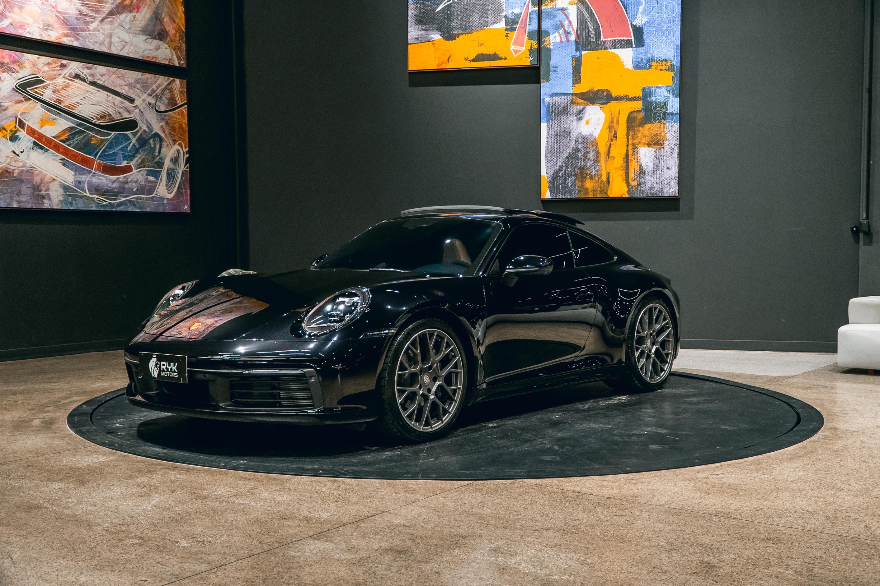 PORSCHE 911