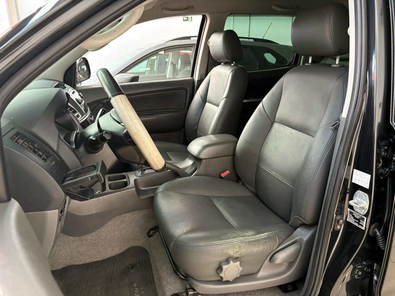 HILUX