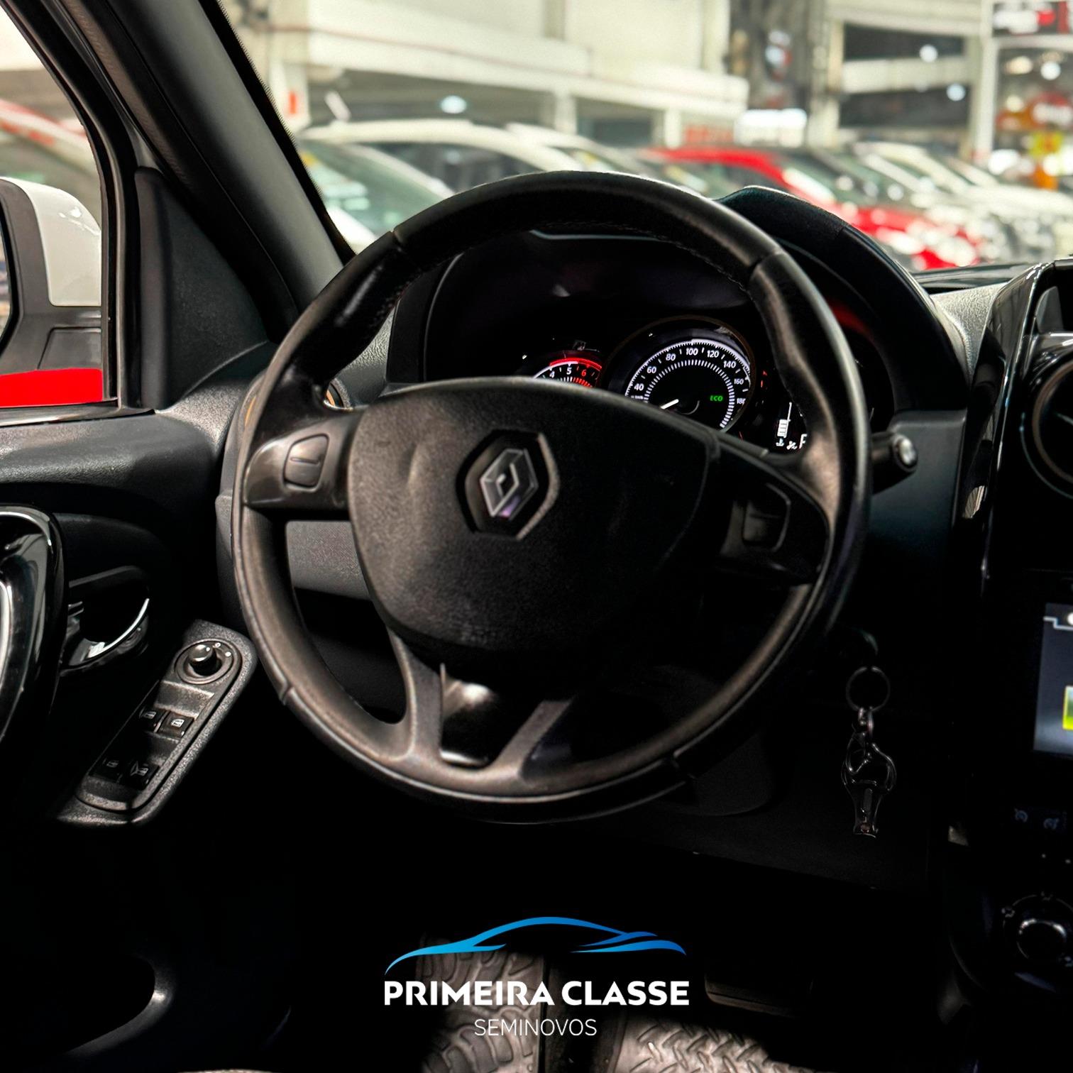 RENAULT DUSTER