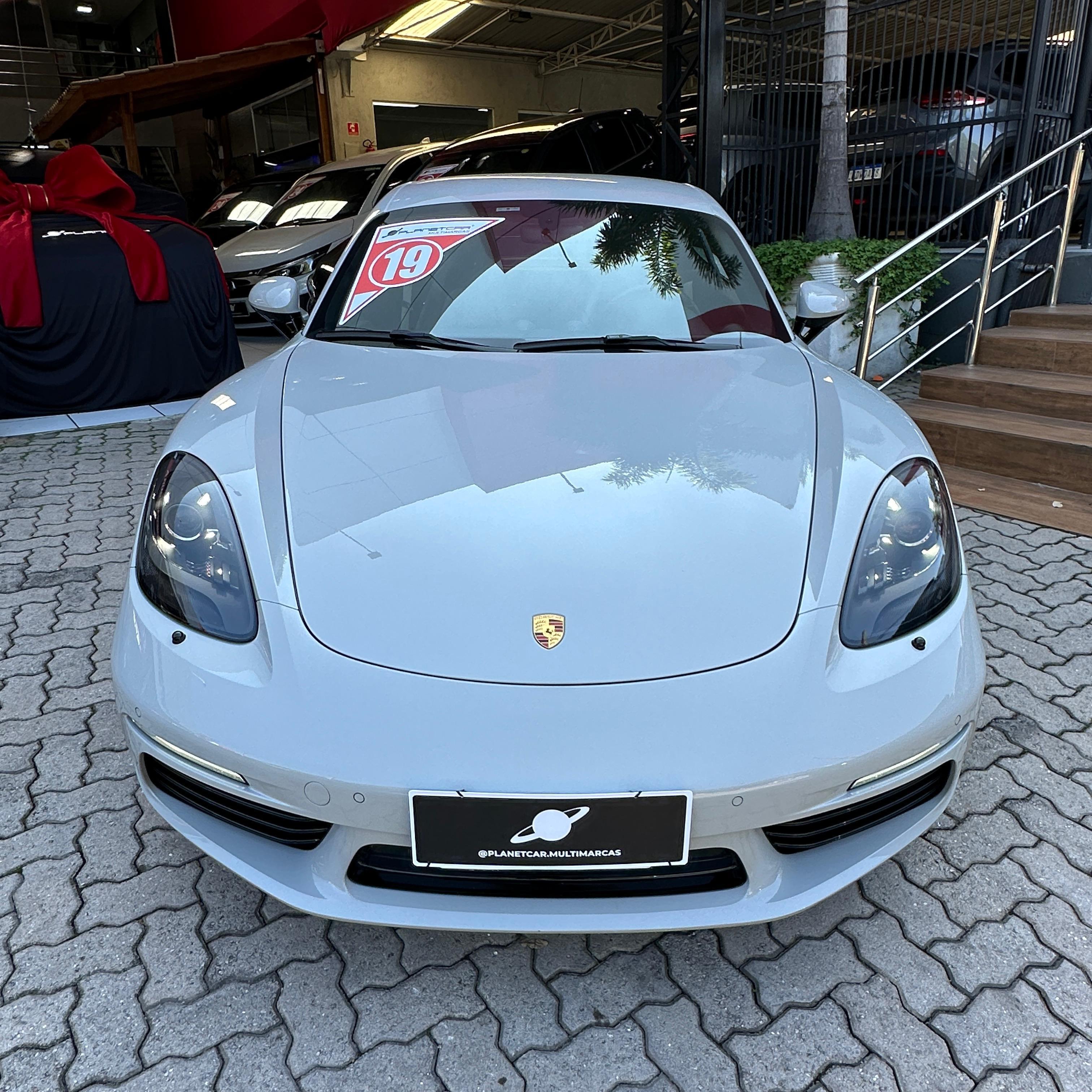718