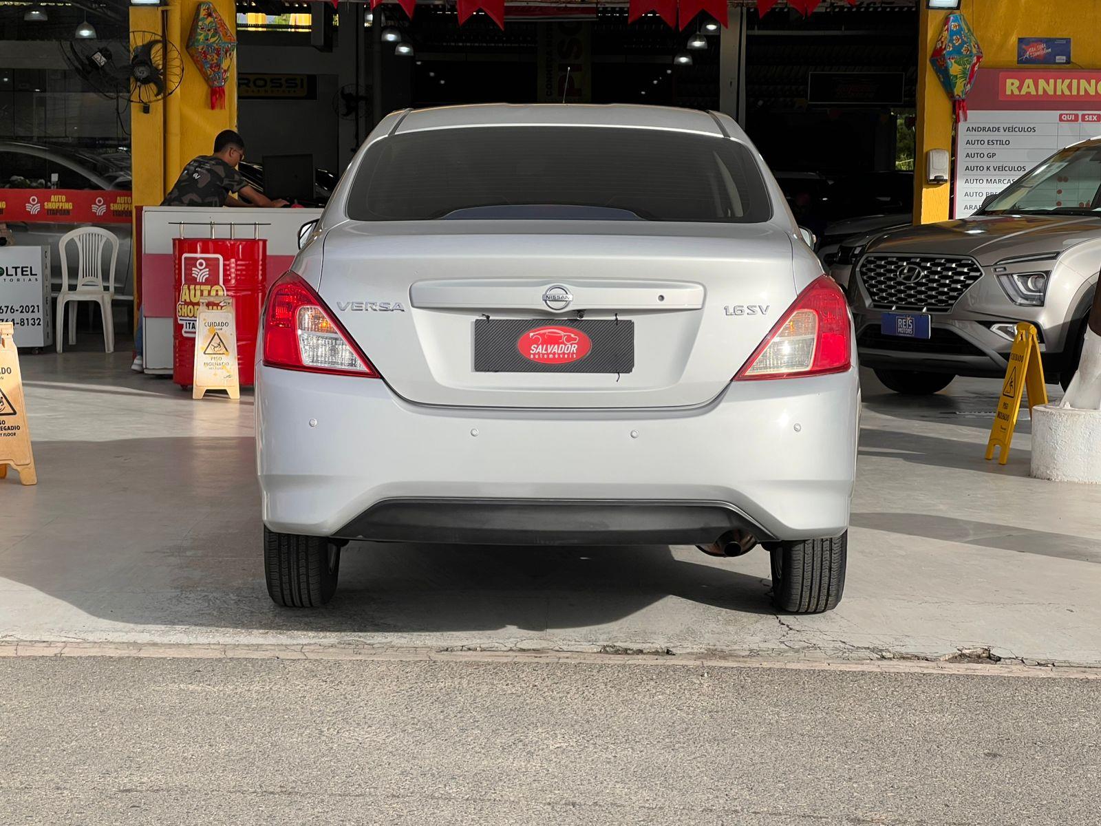 NISSAN VERSA