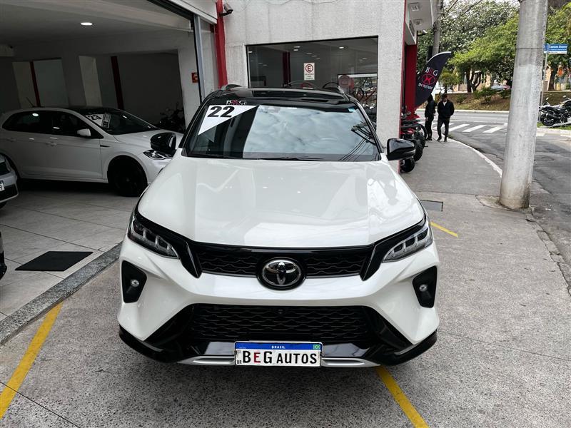 HILUX