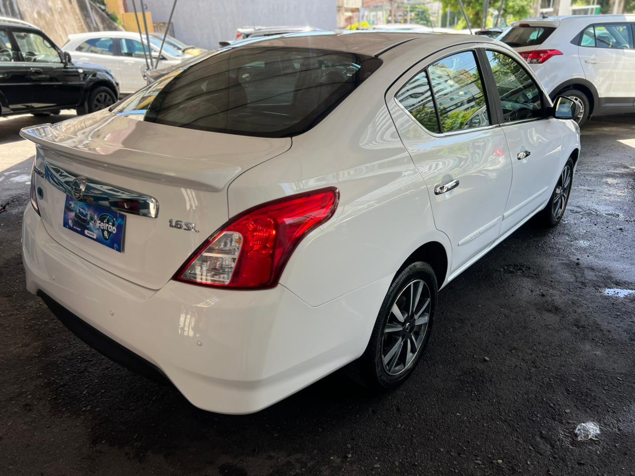 NISSAN VERSA