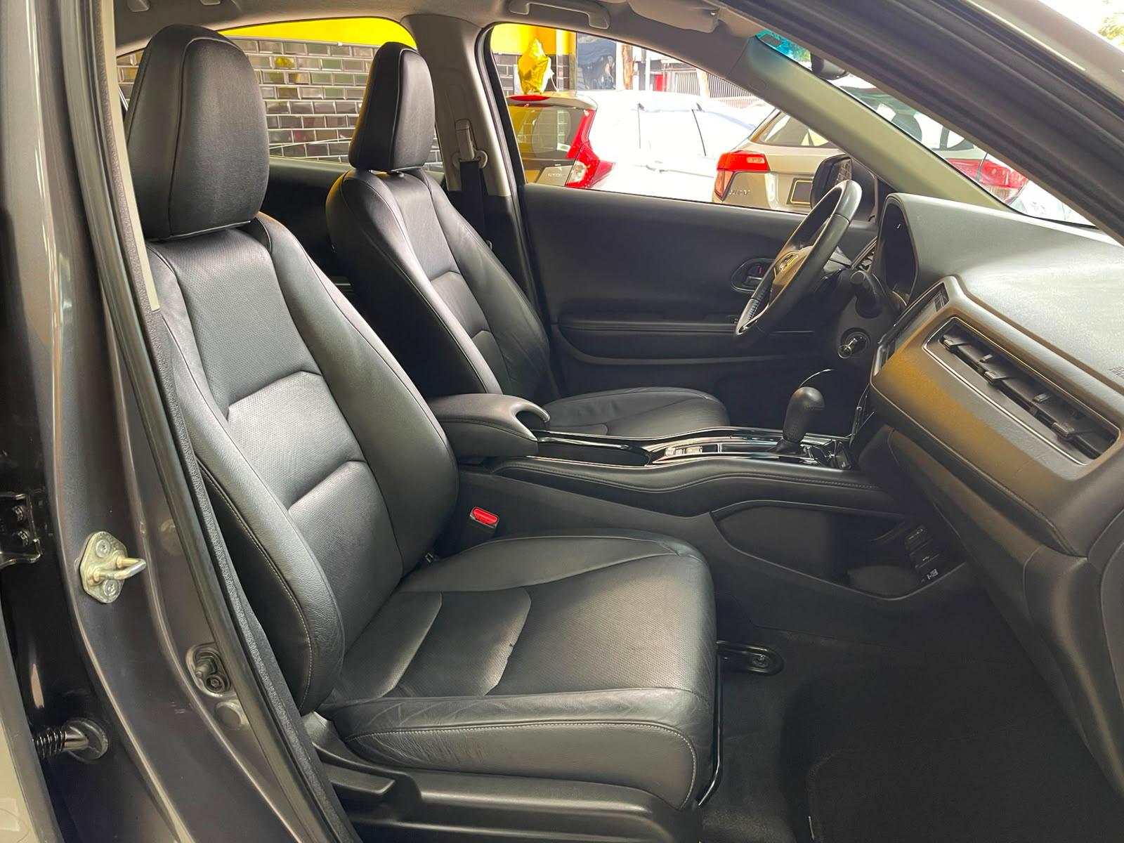 HR-V