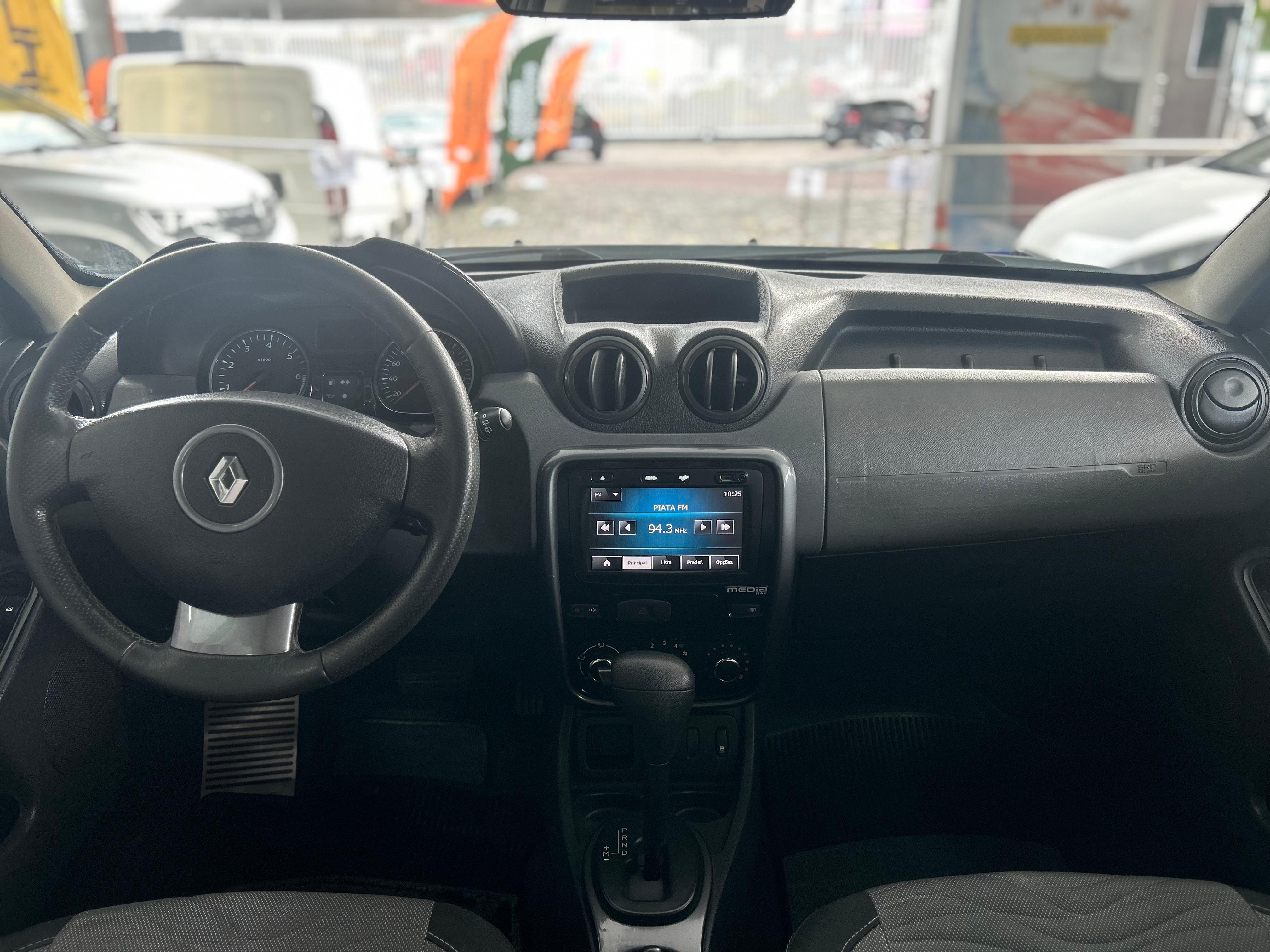 RENAULT DUSTER