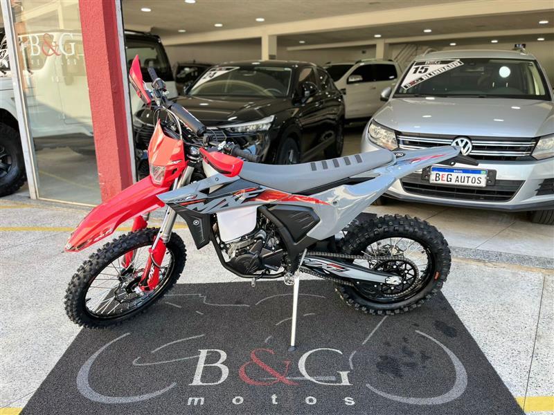 270 EFI COM PARTIDA ELETRICA 4T 