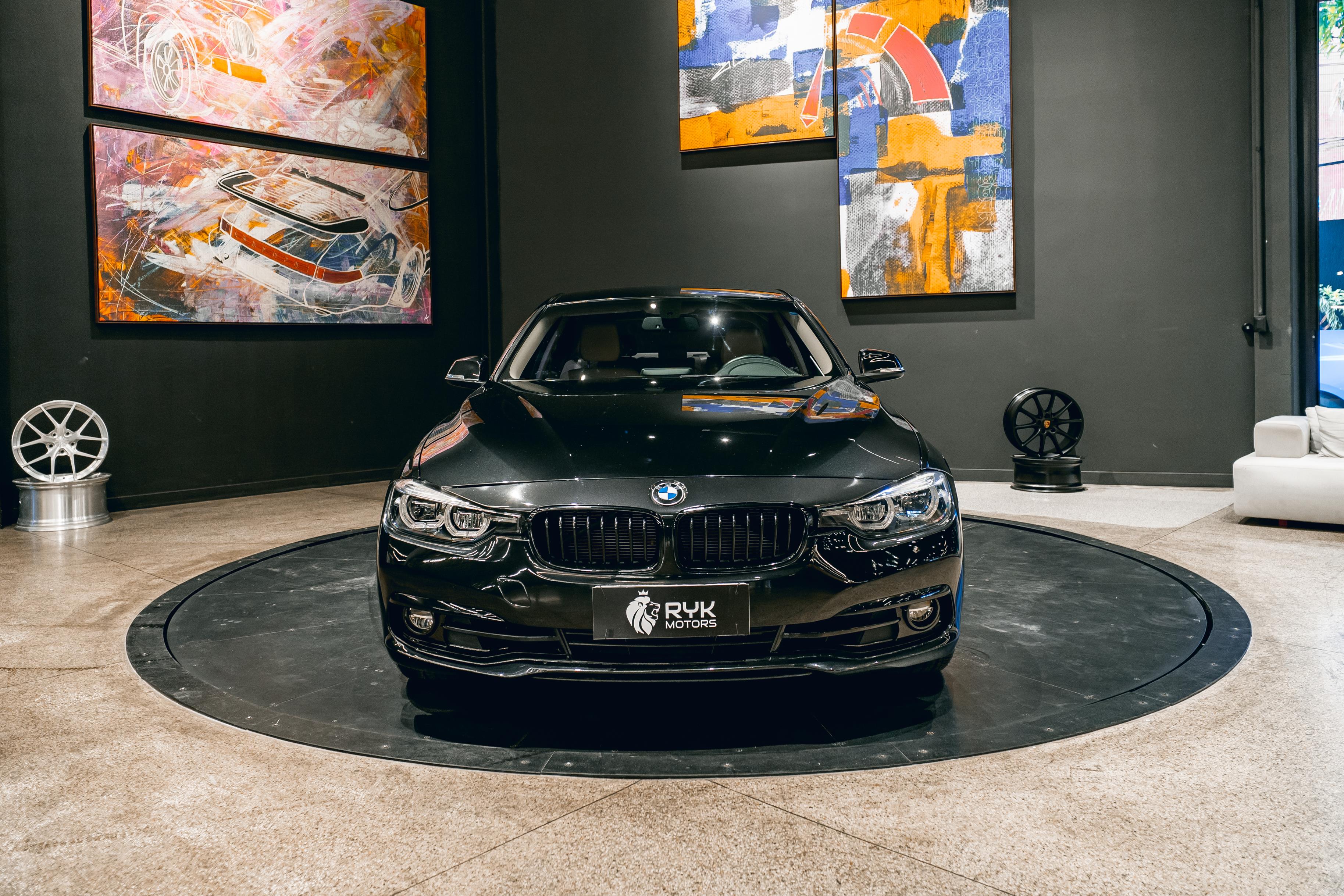 BMW 320i