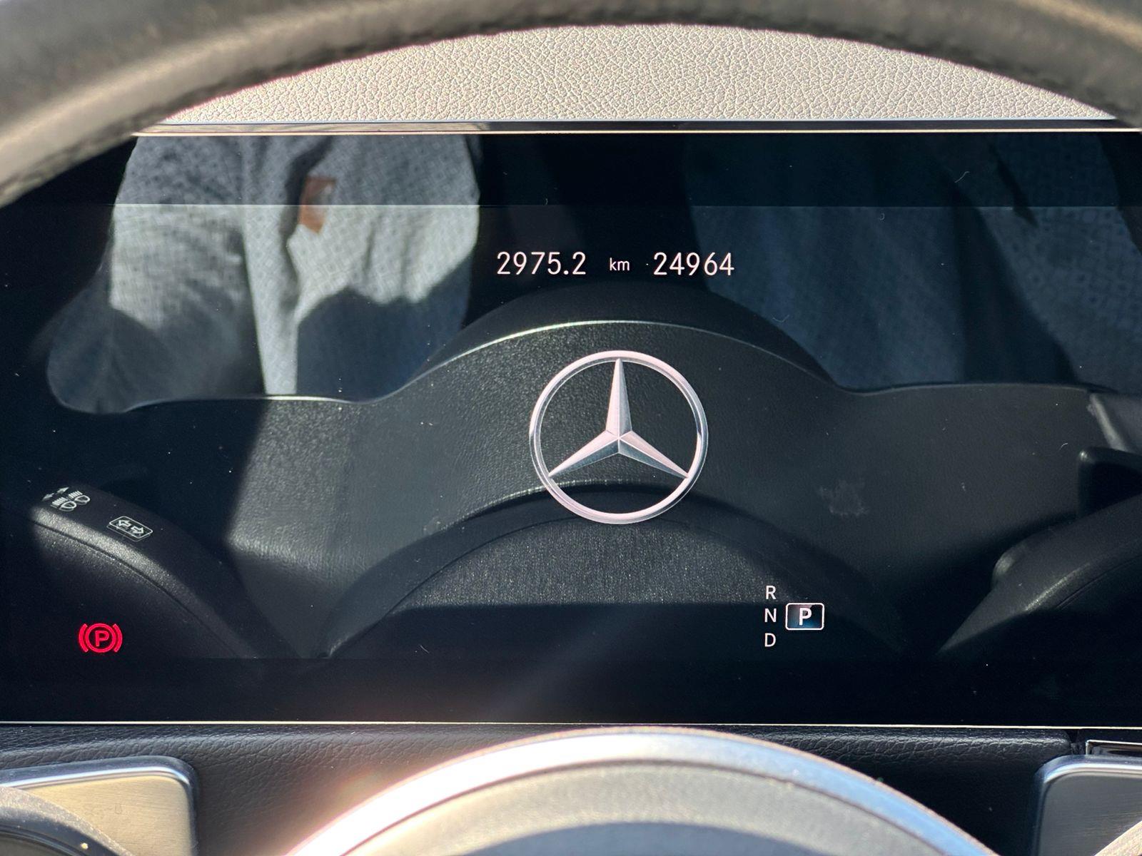 MERCEDES-BENZ GLB 200