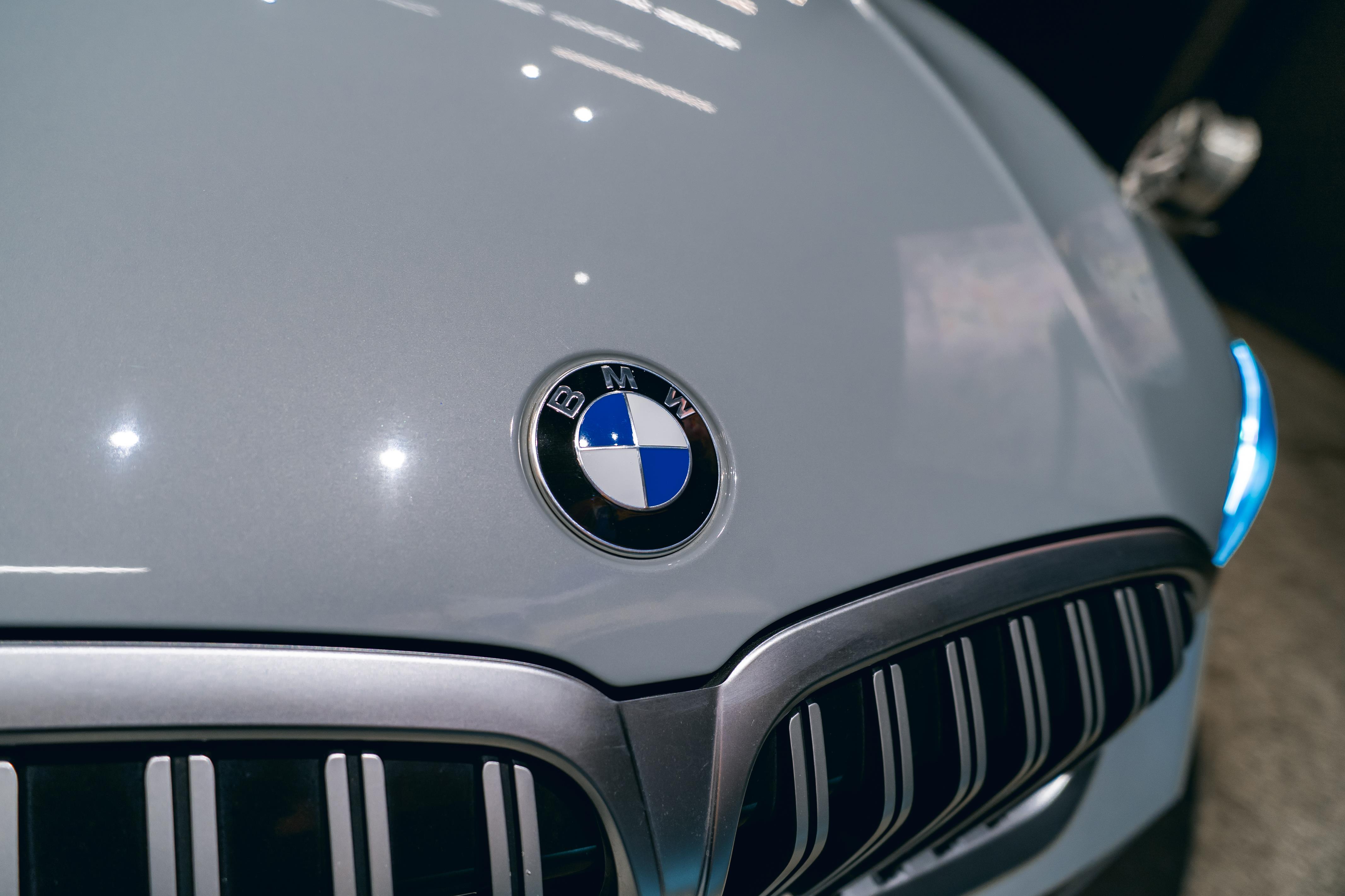 BMW 320i