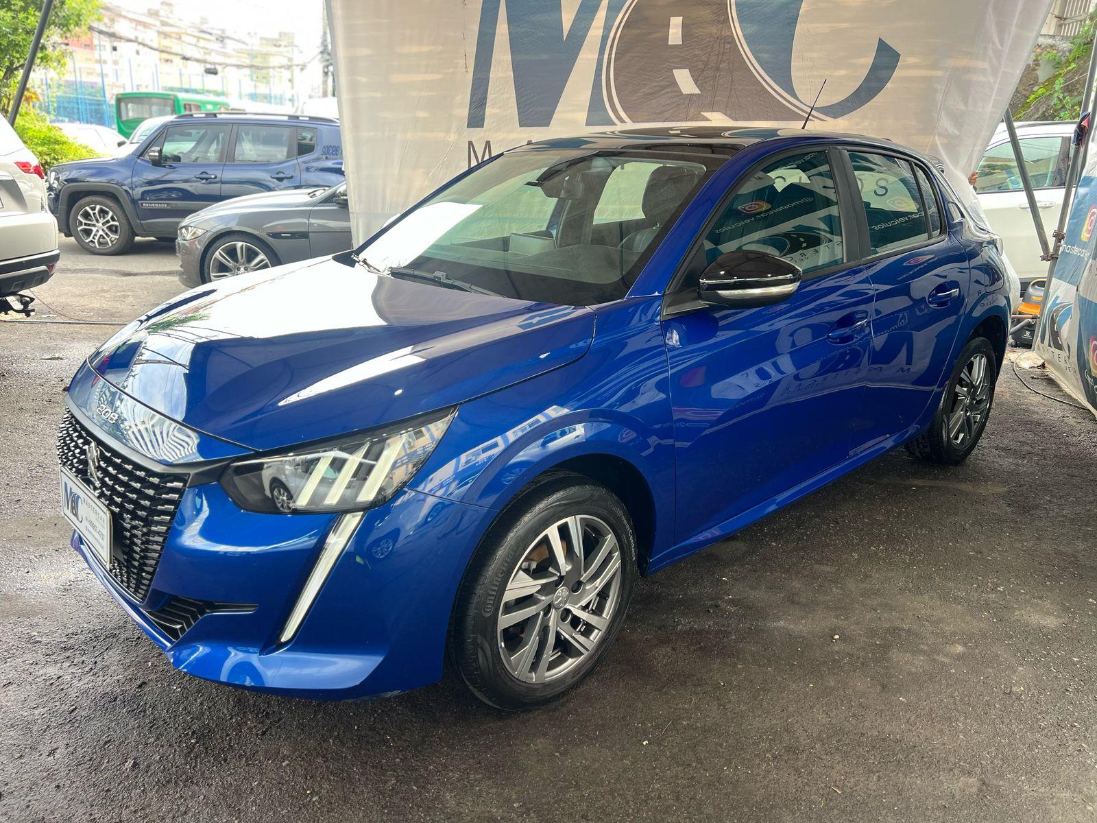 PEUGEOT 208