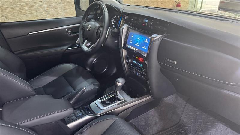 HILUX SW4