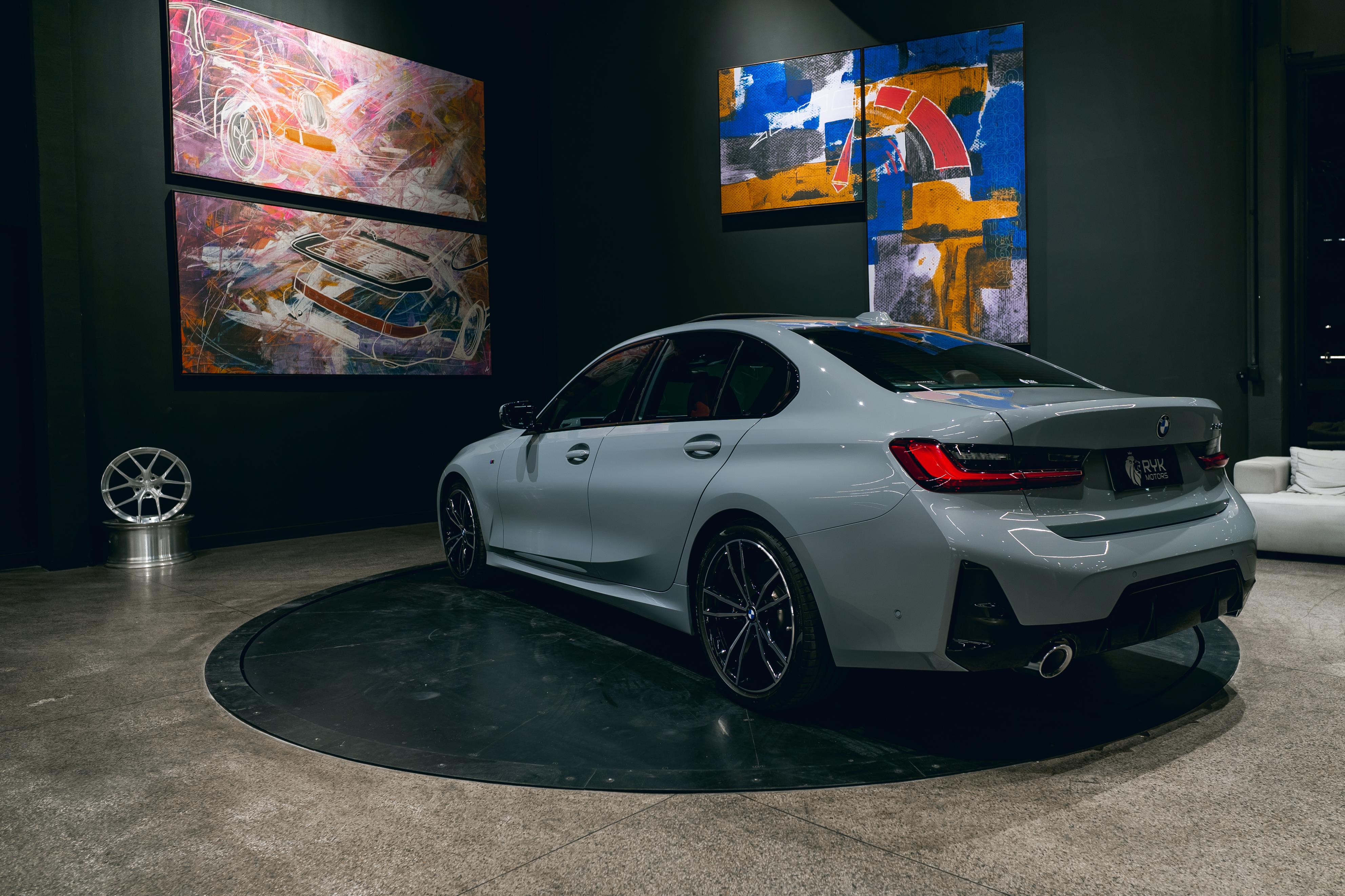 BMW 320i