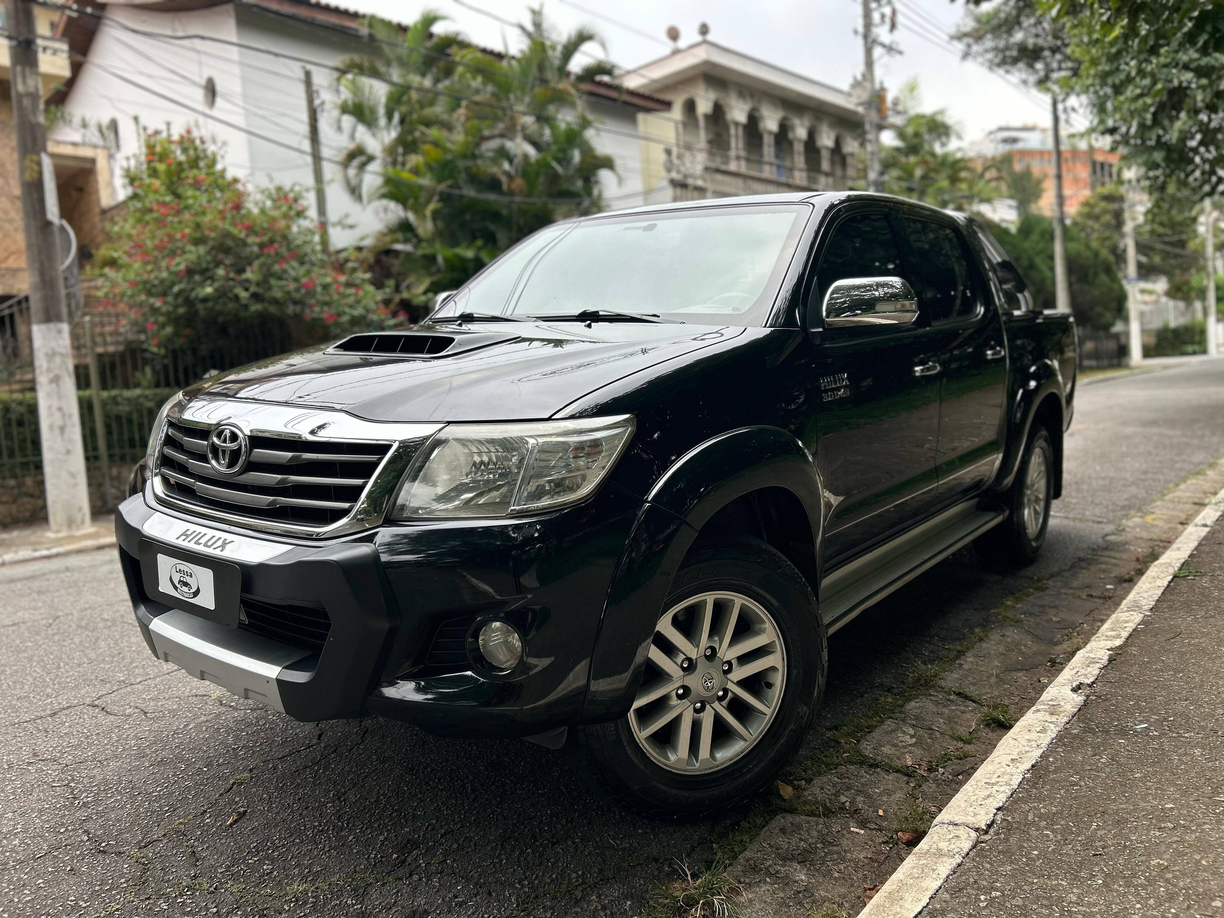 HILUX