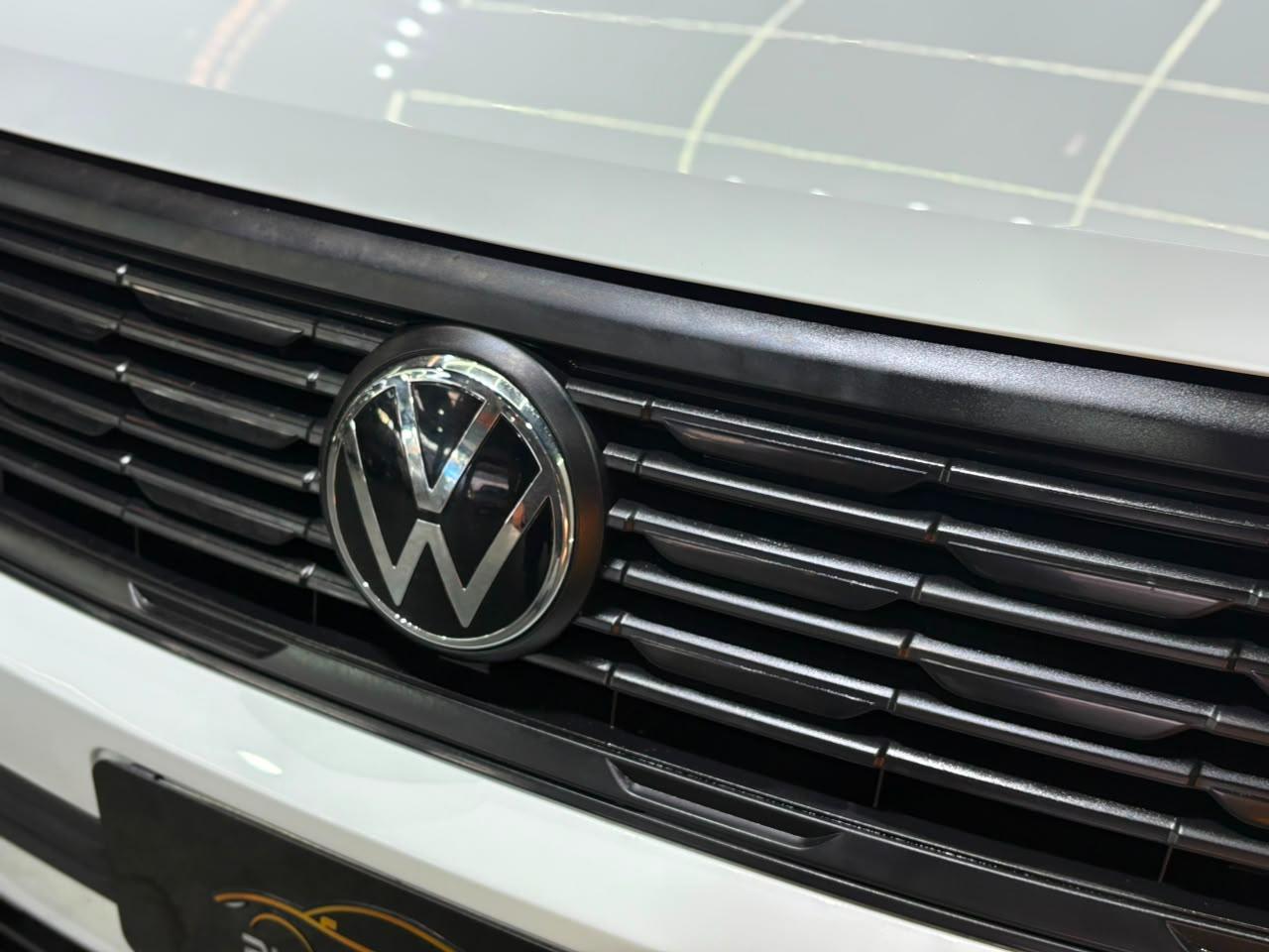 T-CROSS