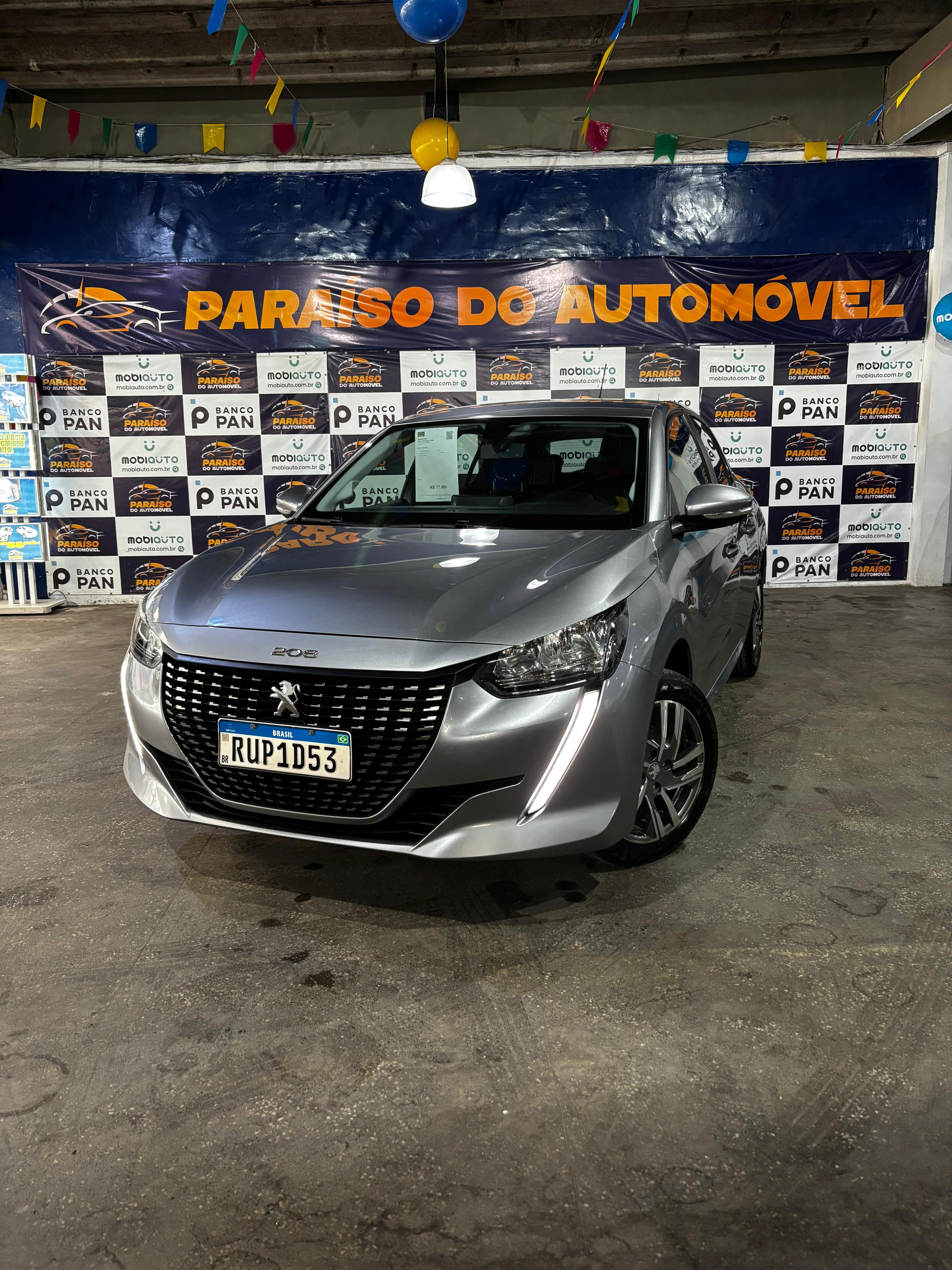 PEUGEOT 208