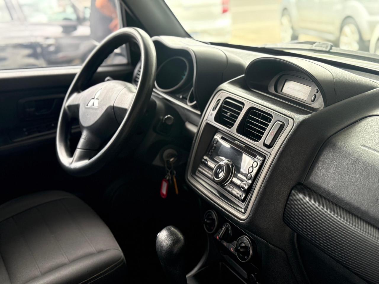 MITSUBISHI PAJERO TR4