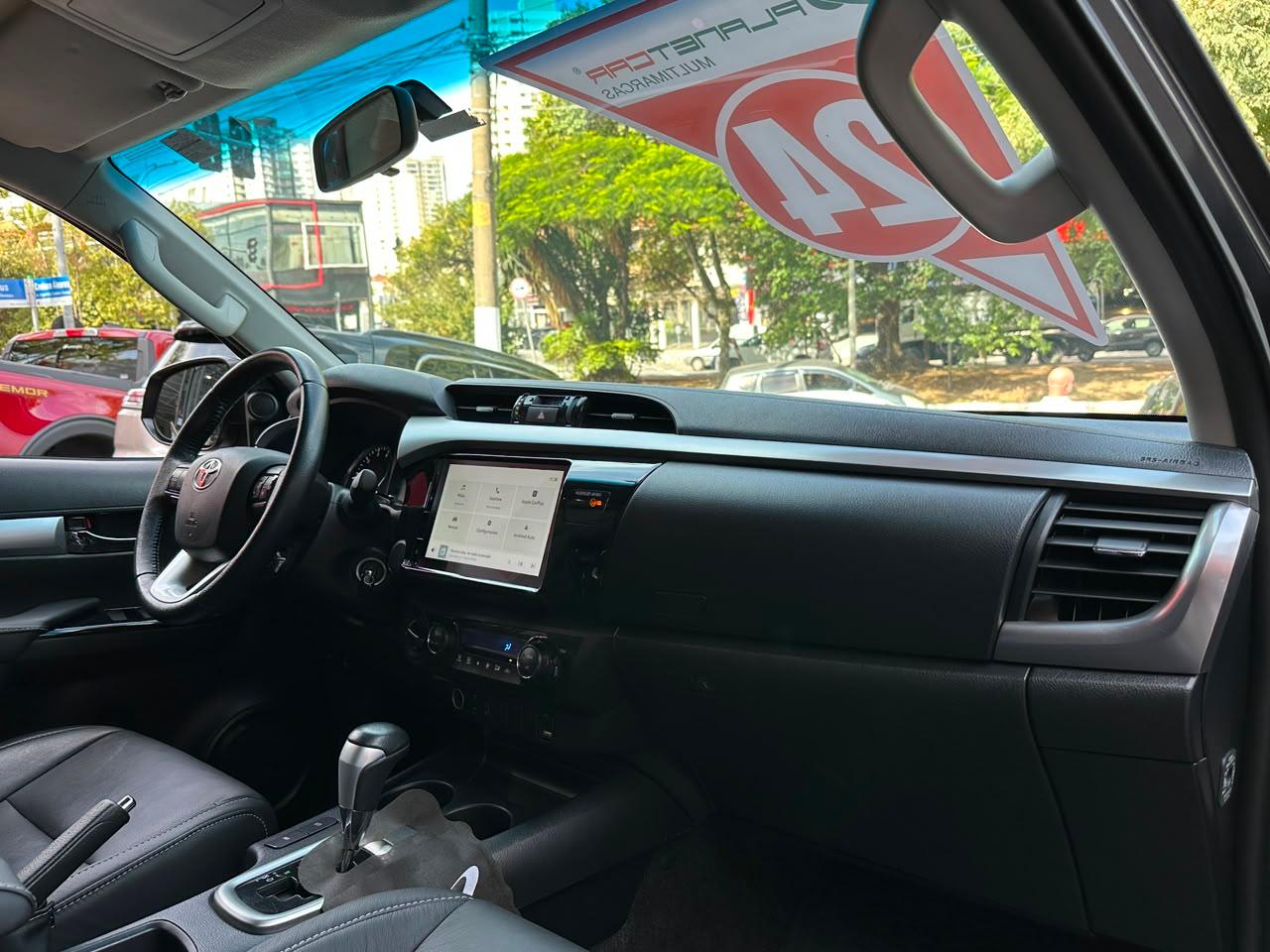 HILUX
