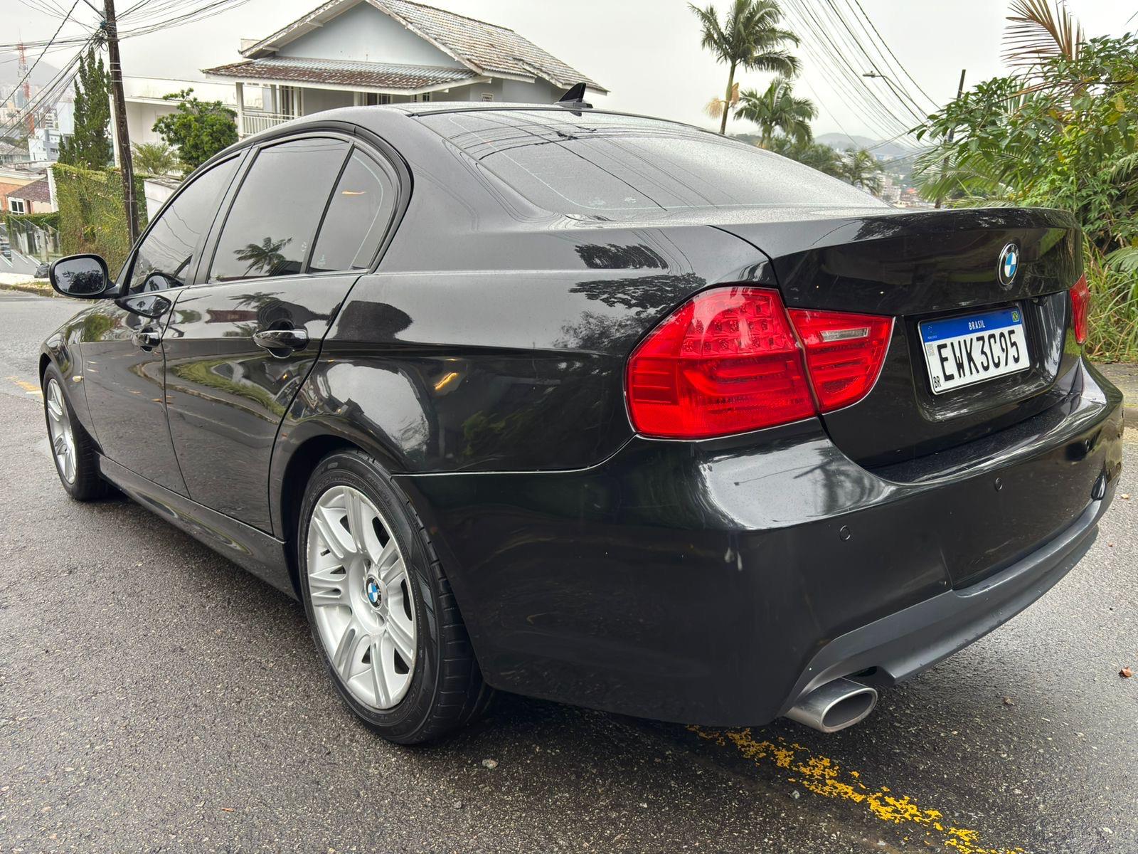 318I