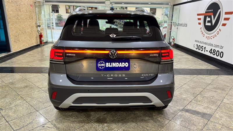 T-CROSS