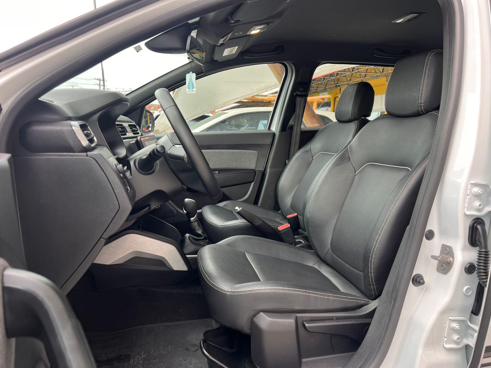 RENAULT DUSTER