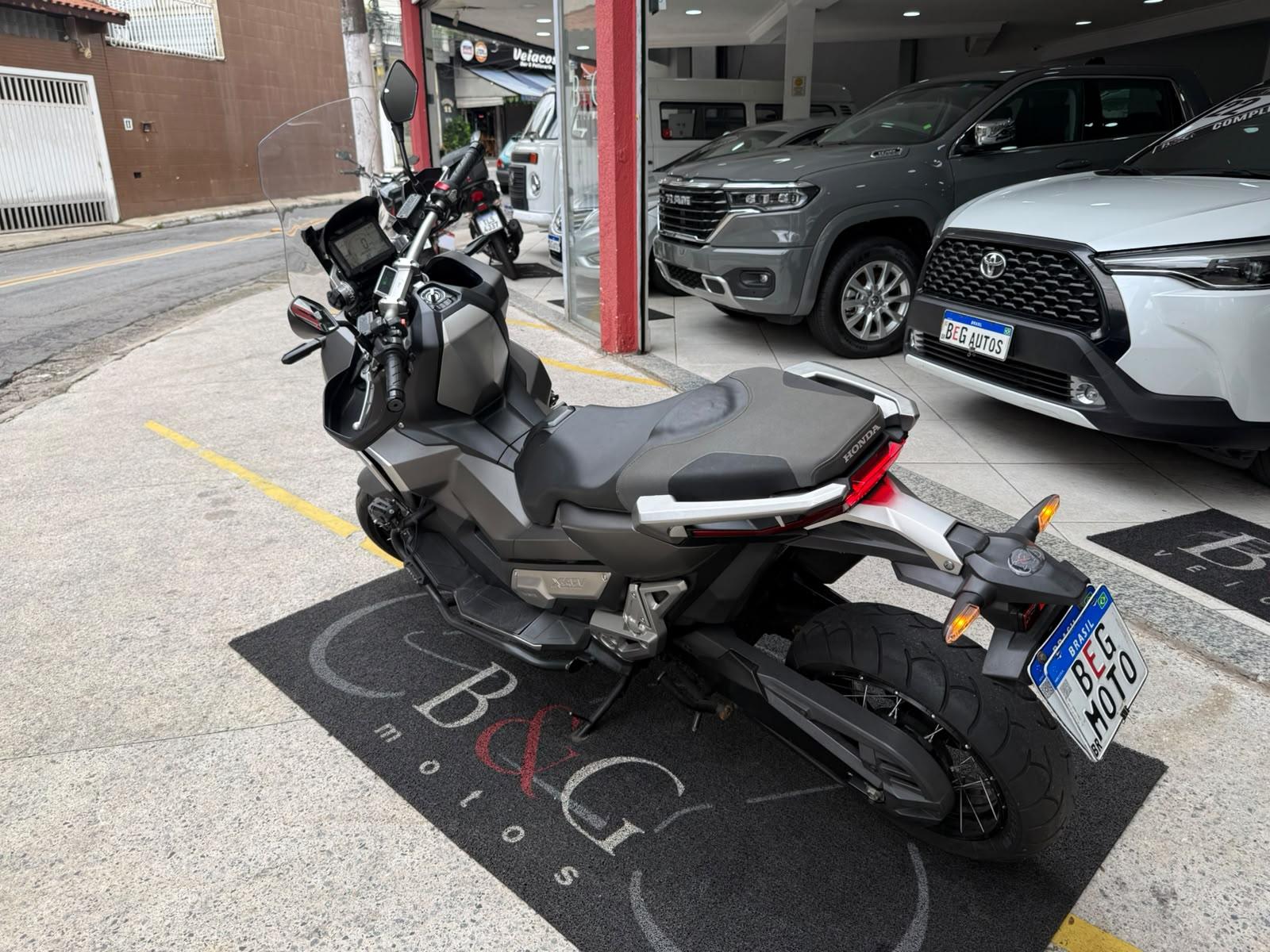 X-ADV