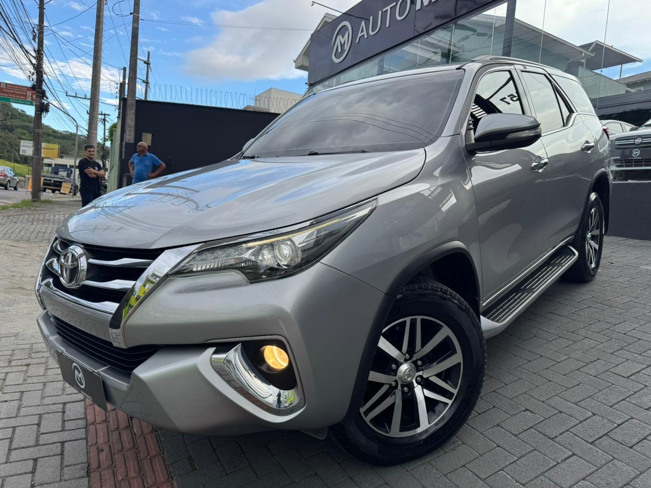 HILUX SW4
